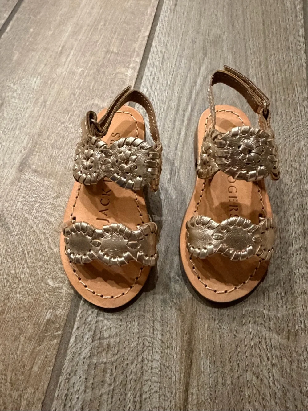 Jack Rogers Toddler Lauren Flat Sandals in a metallic platinum gold size 5